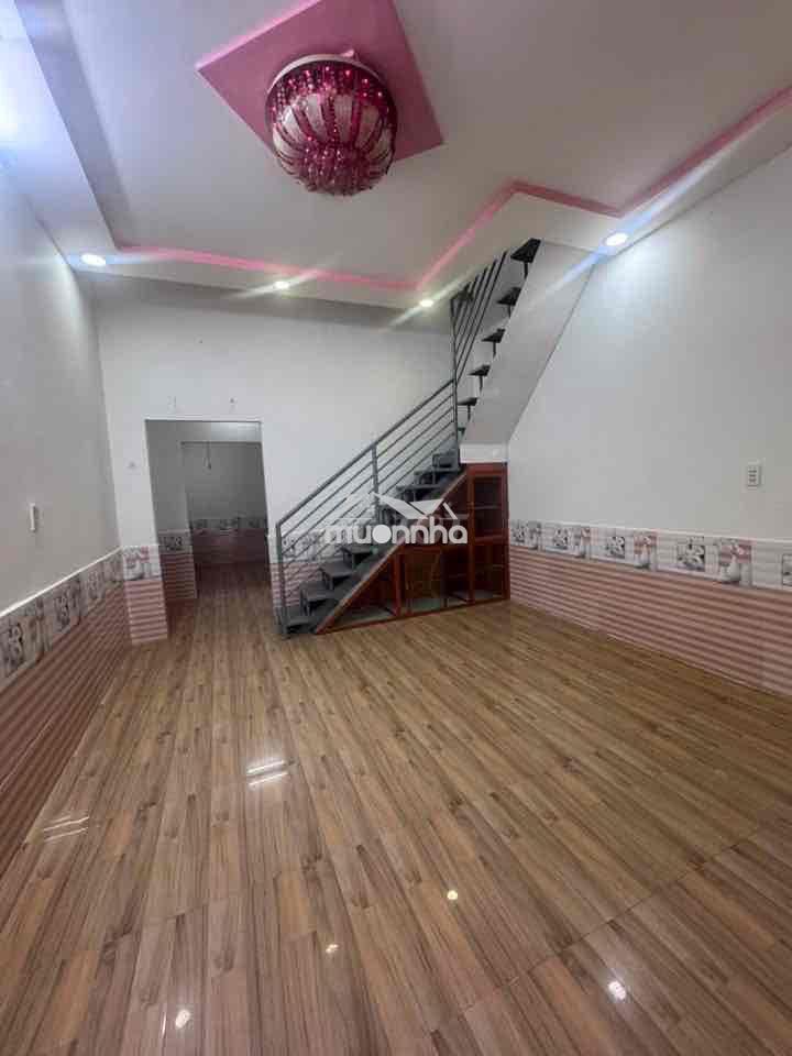 48m - 3,3tỷ -  bà điểm - ngay ngã tư trung chánh - hẻm 5m xe hơi
