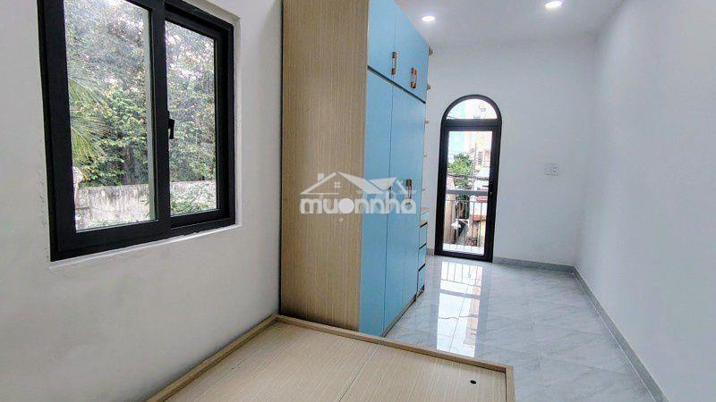 Bán nhà ngay chợ gò vấp - dt 35m2 giá chỉ 4.65 tỷ - ra mặt tiền 1 căn - 3