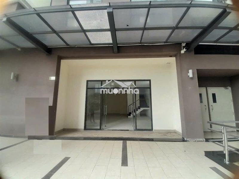 Chính chủ cho thuê shophouse mbkd dt151m2 giá 15tr nhà trống quận 8