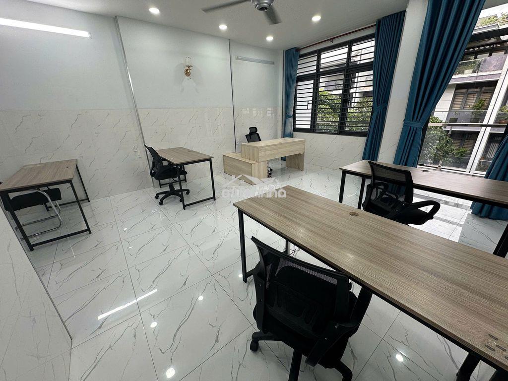 Văn phòng 25m2 vạn phúc có ban công, sẵn nội thất, có hầm xe. giá 8 tr - 2