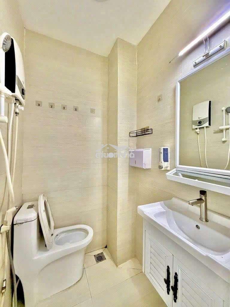 Nhà hẻm xe hơi có sân xe, 13tr còn bớt - 4