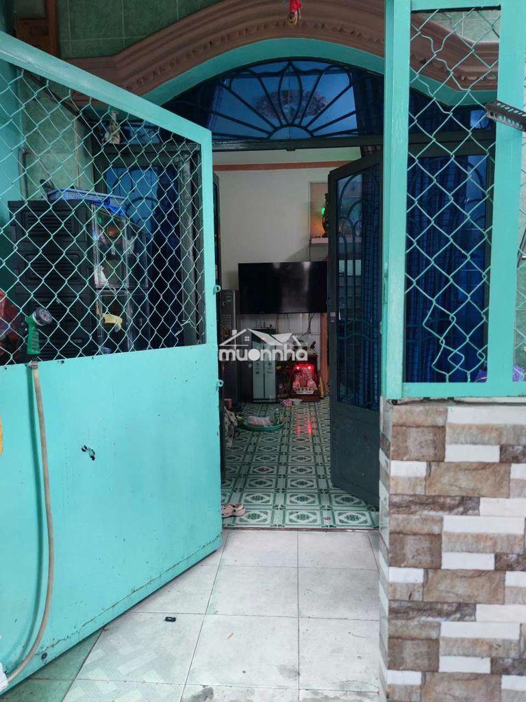 Nhà giá tốt sổ hồng riêng . p 15 q. 8