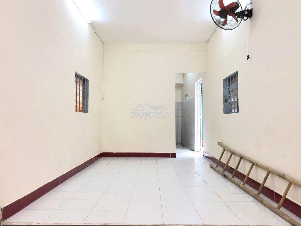 Cho thuê hẻm hòa hưng quận 10, 50m², 1 trệt 1 lầu, 2 phòng ngủ, 1wc - 2