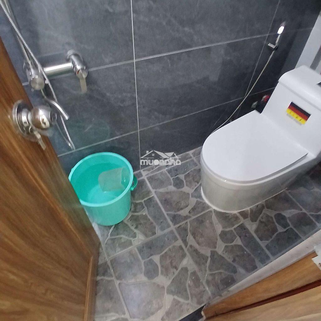 4 tỷ 350 thương lượng, nhà 3 tầng, mặt tiền kinh doanh, 4 phòng ngủ - 4