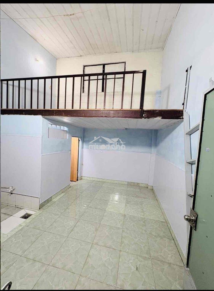Cho thuê phòng có gác khu an ninh - 2