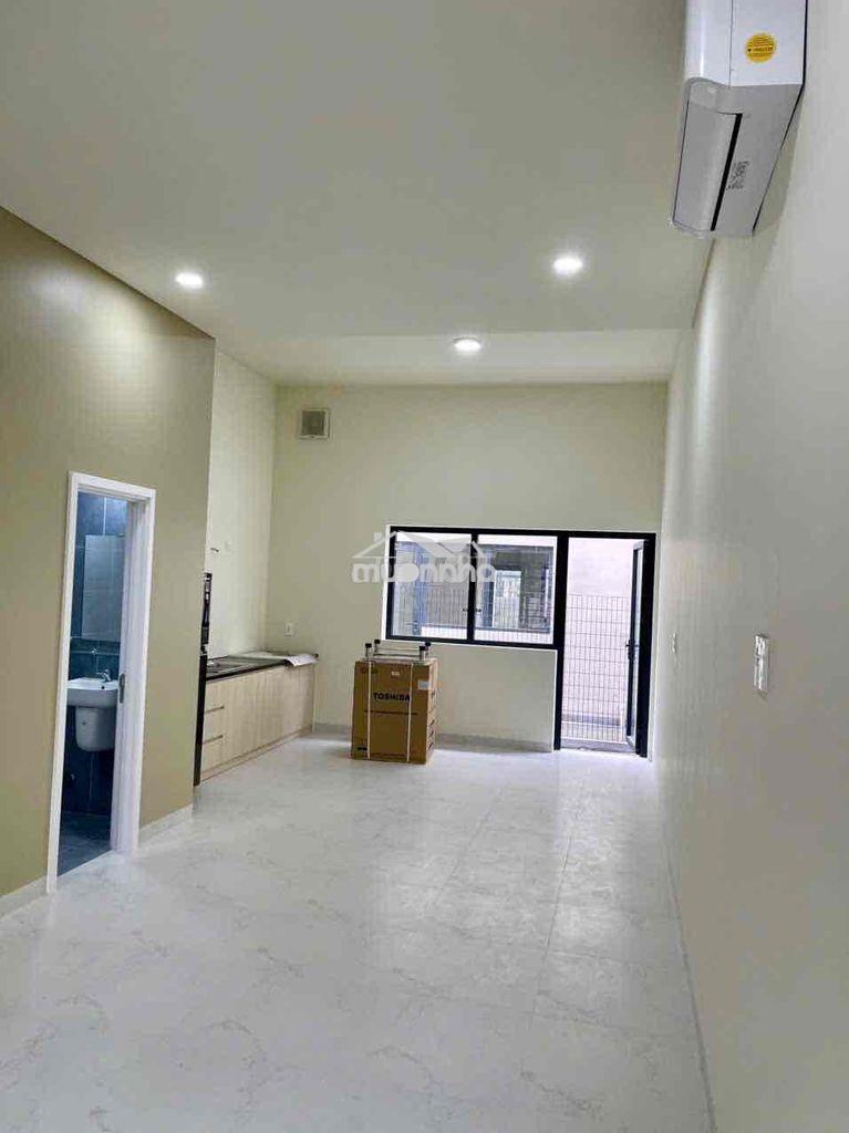 Nhà 2 lầu 1 trệt gần ngã tư bình chuẩn,có nội thất,sân xe hơi - 2