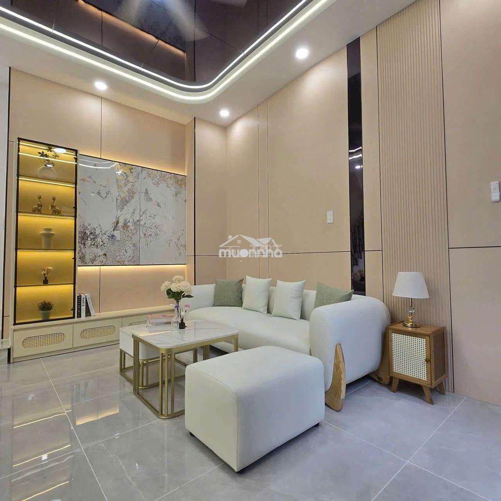 🏡 Bán nhà mới lung linh đường phạm thế hiển p3 q8
- 3