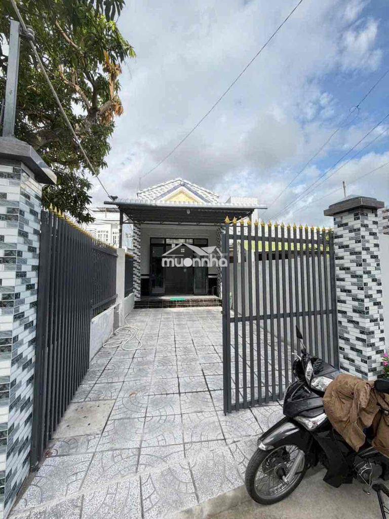 ☘️Cho thuê nhà trệt có sân đậu oto kdc đường 30/4 gần trường lương thế