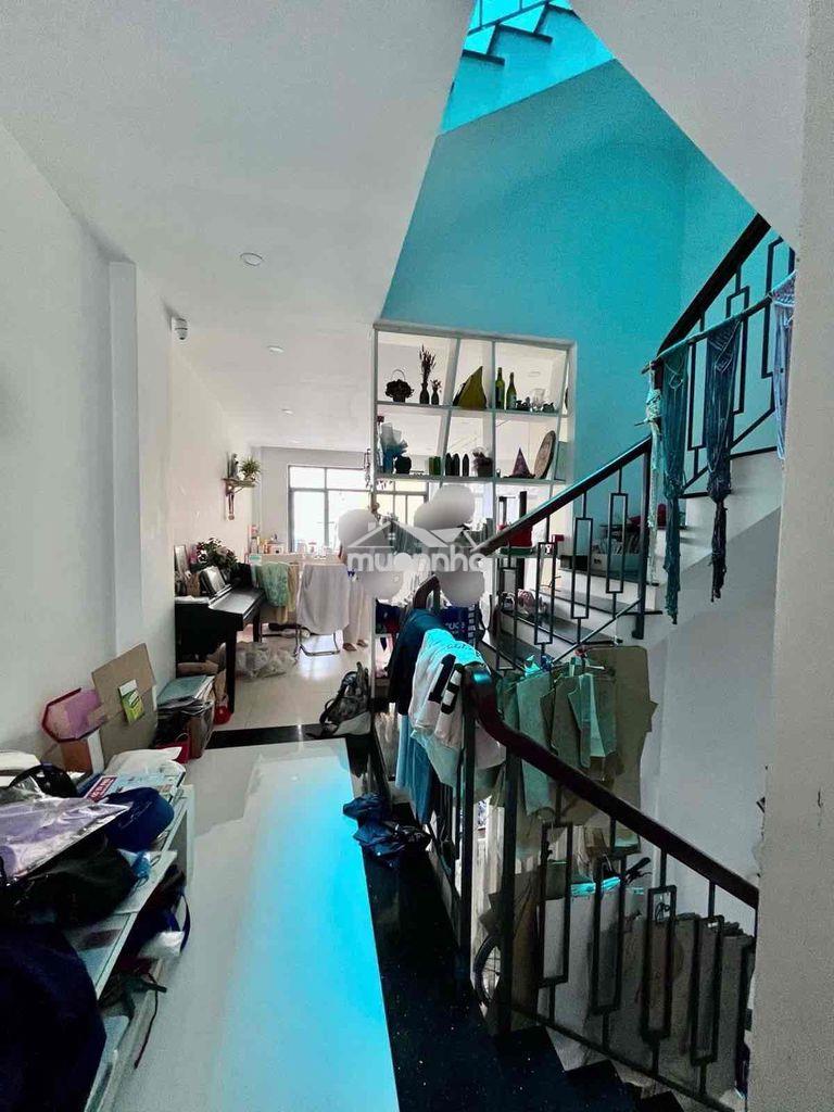 Nhà 4 tầng đúc chắc chắn 4.2x20m vuông ngay trung tâm tân bình - 2