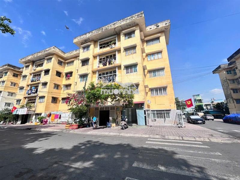 Tầng trệt cc bùiminhtrực p6q8 45,5m shr căngóc 2 mt đường 10m tiện kd