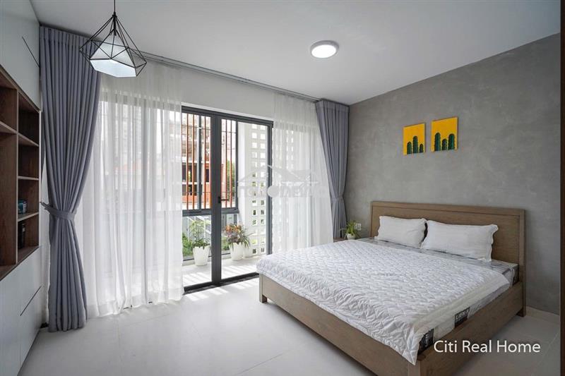 Cho thuê căn studio đầy đủ tiện nghi - ban công to - có chỗ đậu oto