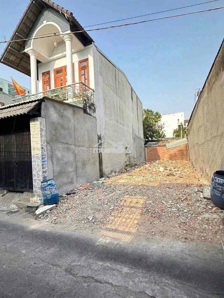 Đất mặt tiền kinh doanh ngay chợ ngã ba ông xã dĩ an