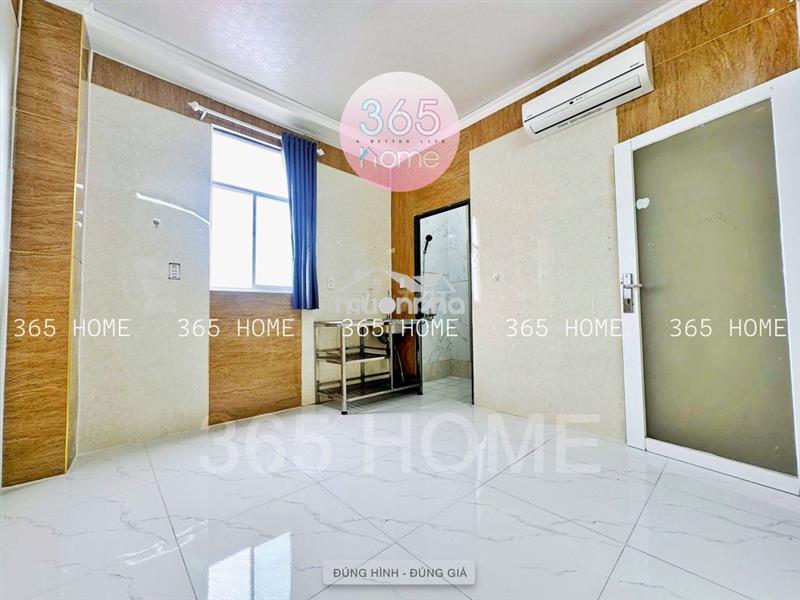 Phòng c.sổ + máy lạnh sạch đẹp, gần đại học mở