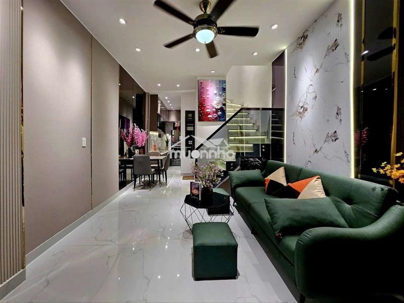 Nhà đẹp sát đường quang trung ngã 5 khu nhà cao tầng
