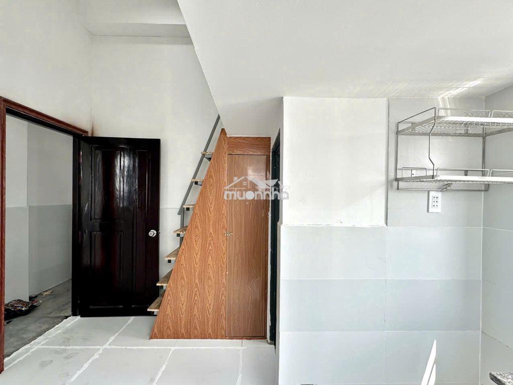 Cho thuê phòng có gác mới xây có thang máy ngay mã lò - tên lửa - 4