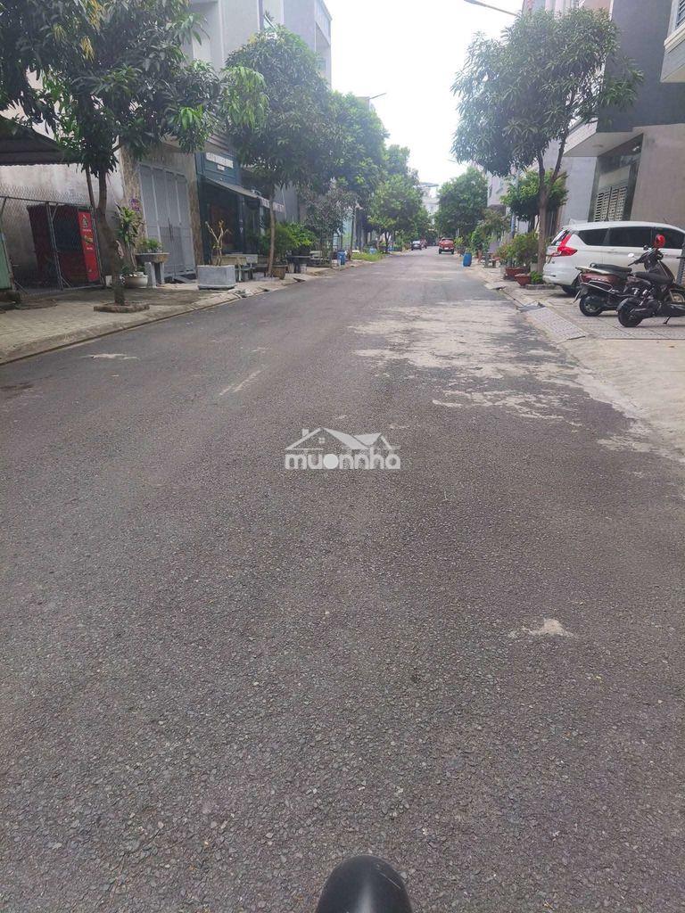 Nhà 2 lầu gần đường nguyễn trãi - 2