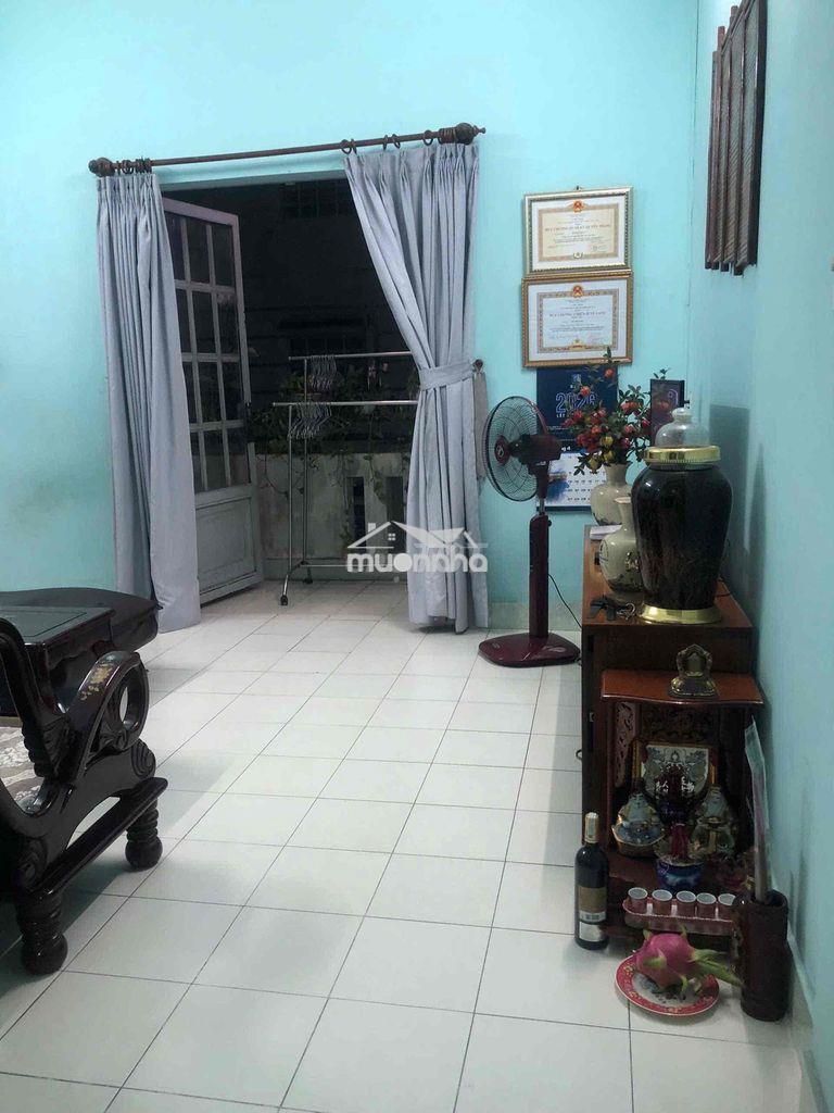 Chung cư quận 8, thang bộ tầng rộng rãi mát, gần 76 m2 có 3 ban công - 2