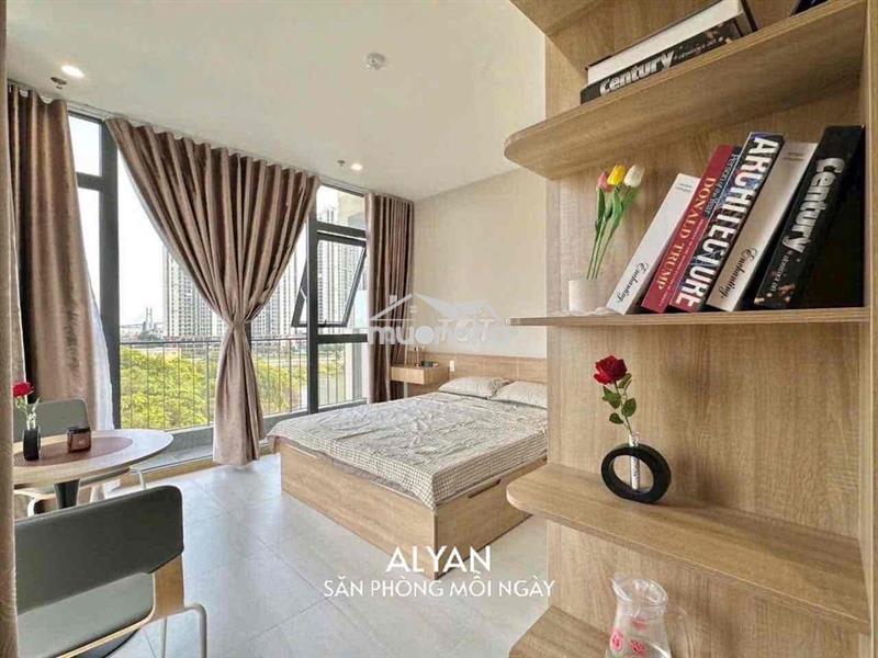 Trống lại studio full kính gần etown cộng hoà tiện qua nhà ga t3