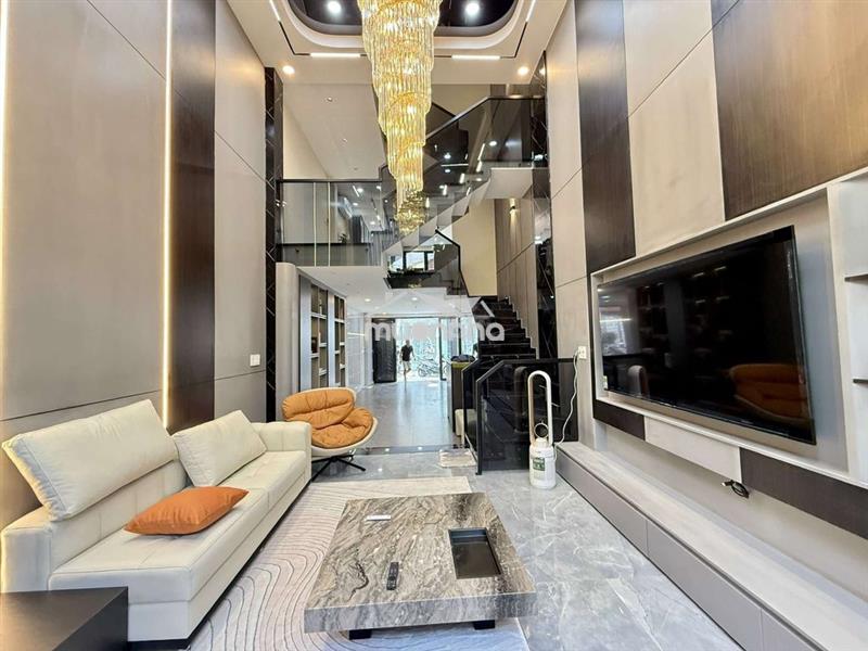 Nhỉnh 6 tỷ xíu siêu phẩm luxury ô thang máy đ.trần thị cờ. ngay trường
