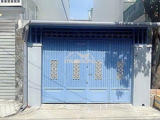 Cho thuê nhà đường lê trọng tấn 4 x 20 m cấp 4 đẹp , có máy lạnh.
