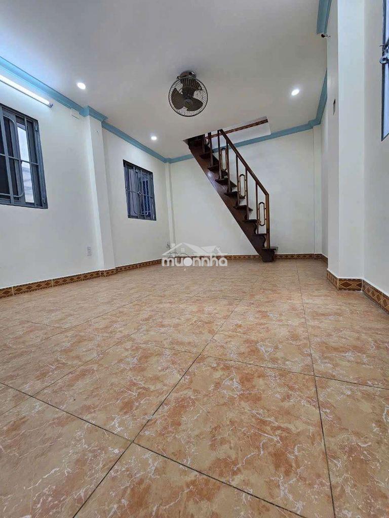Cho thuê nhà 3pn, 3tầng, 2wc. khu bàn cờ q3, giá chỉ 9 triệu/tháng tl - 2