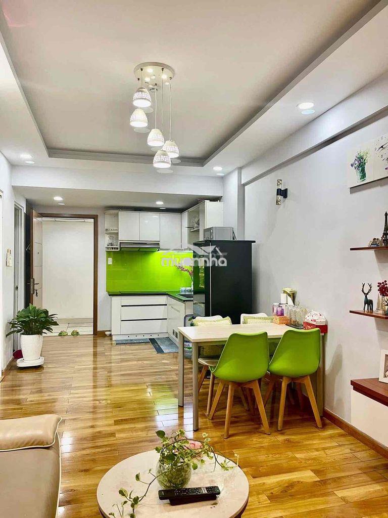 Chuyển công tác nên bán nhà đẹp đang ở ehome5