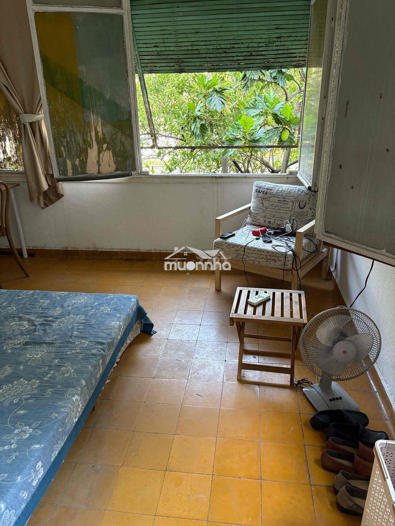 Share một phòng đẹp trong căn hộ - 2