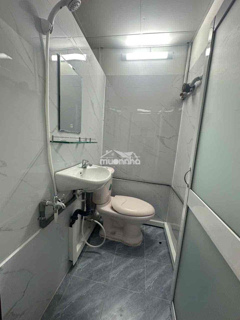 Cho thuê phòng gác cao 2m cửa sổ trời trệt giá rẻ gần aeon tân phú - 4
