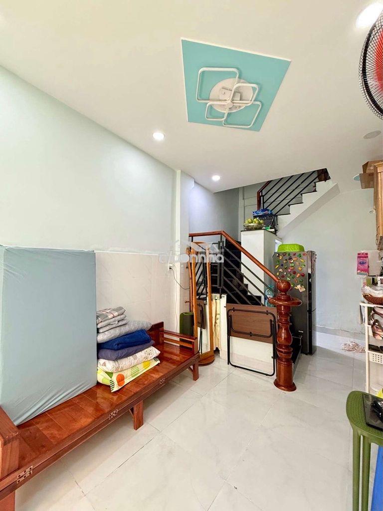 Nhà nhỏ dành cho 3 thành viên giáp q1 ngay võ duy ninh 20m2_2t nở hậu - 2