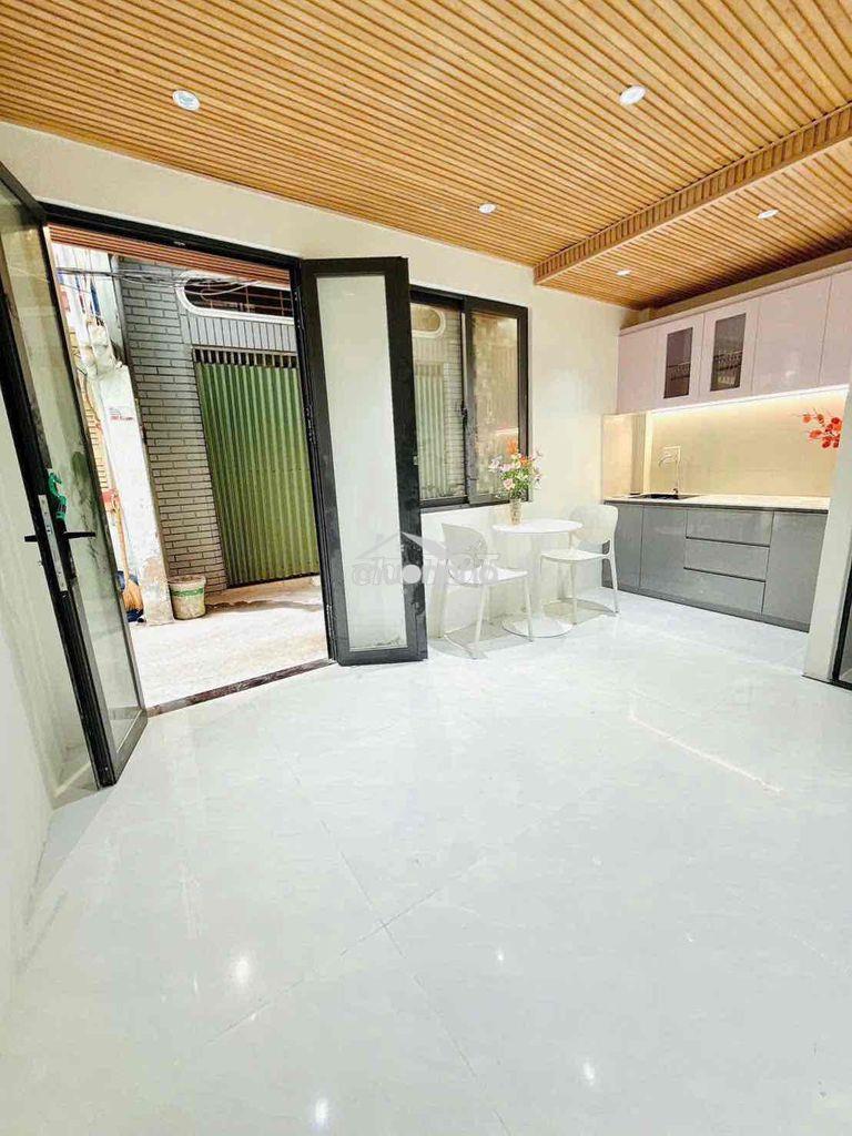 Cho thuê nguyên căn nhà mới tạ quang bửu p3q8 : 7,5tr - 2