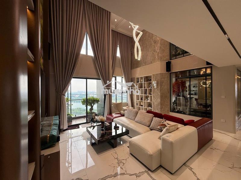 Penthouse 250m2 chỉ 12 tỷ- tặng full nội thất cao cấp- liền pvđ