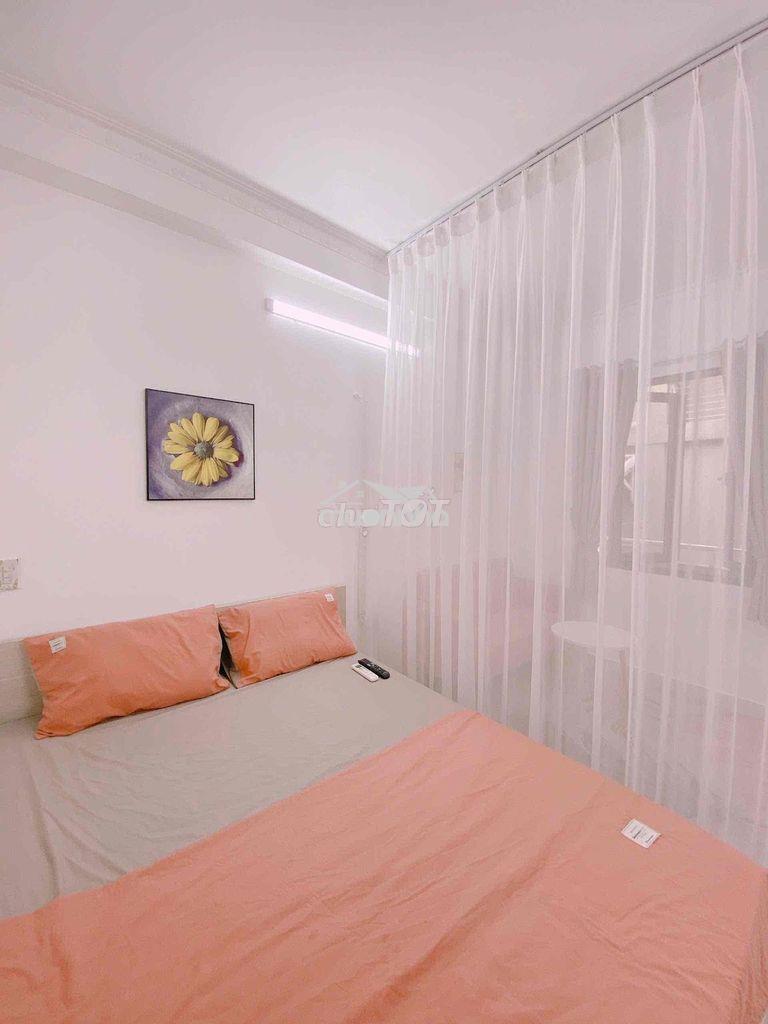 Căn hộ 1 phòng ngủ - bancol cửa sổ thoáng mát - ngay gần chợ bến thành - 3
