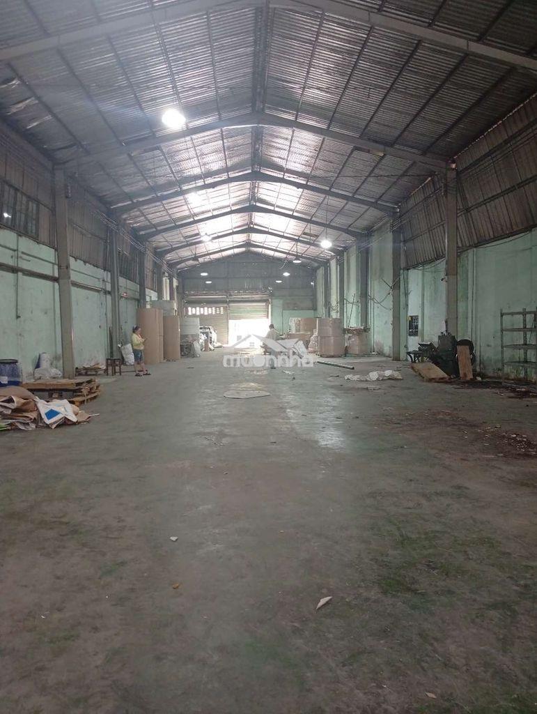 Cho thuê kho 800m đường con40f kế aeon tân phú có sẵn pccc