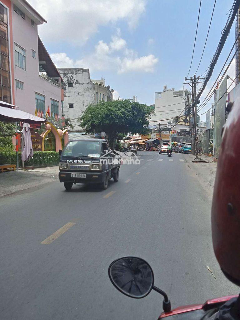 Cho thuê nhà hẻm xe hơi đường nguyên hồng - 2