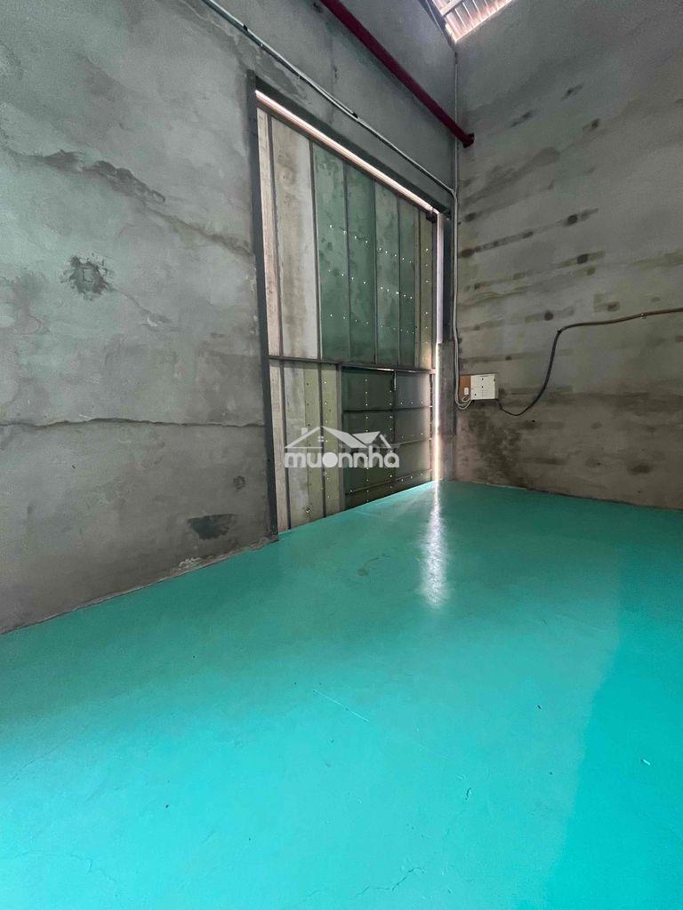 📍 Diện tích: 500m² (300m² trệt + 200m² lầu 1)