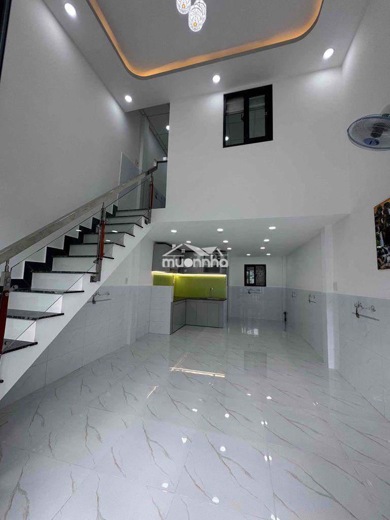 Nhà bán. bình hưng . dt 4x8 lửng 2 p 2 wc . gần bến xe q8
