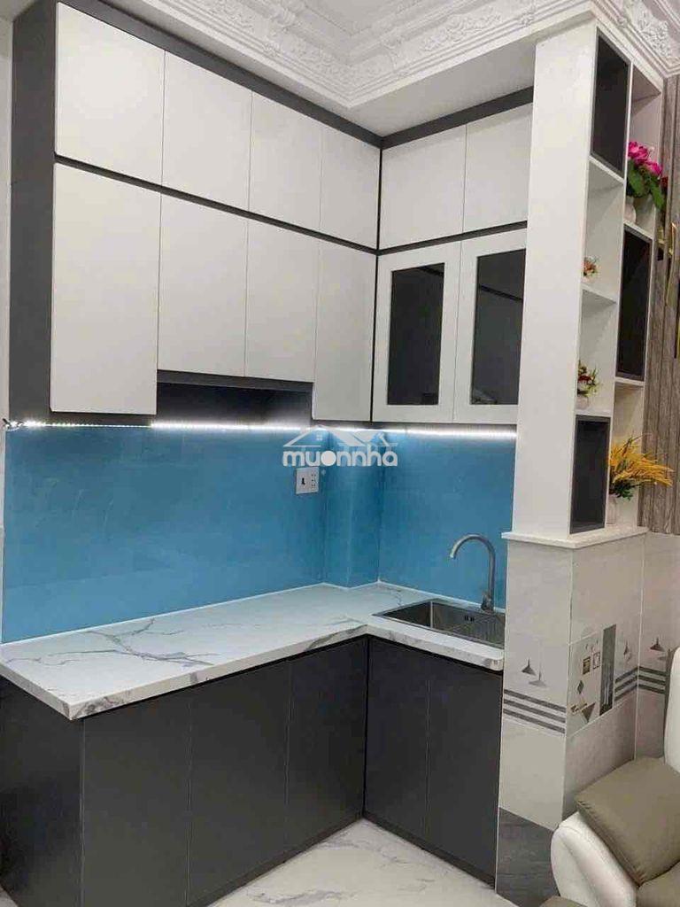 Cho thuê nhà nguyên căn hẻm 1806 huỳnh tấn phát giá 6tr 2 pn 2 wc - 2