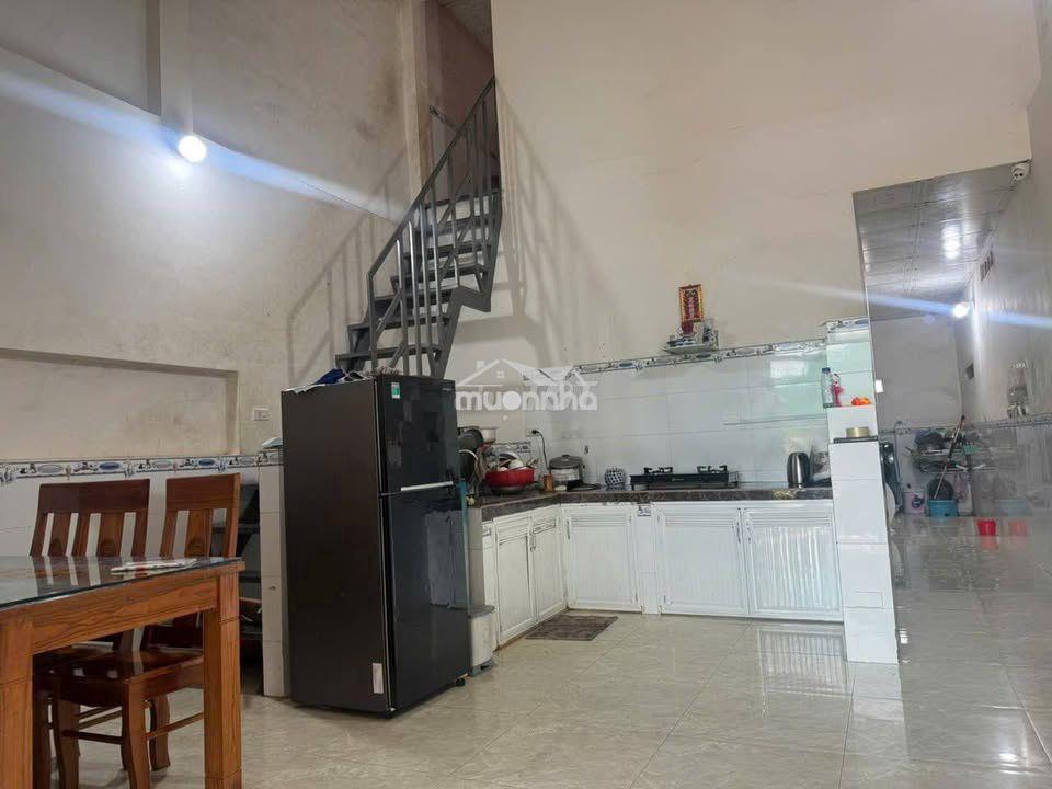 Nhà trống cần tìm chủ mới giá 1ty50tr , ngay đ cây da , shr , dt 131m2 - 3