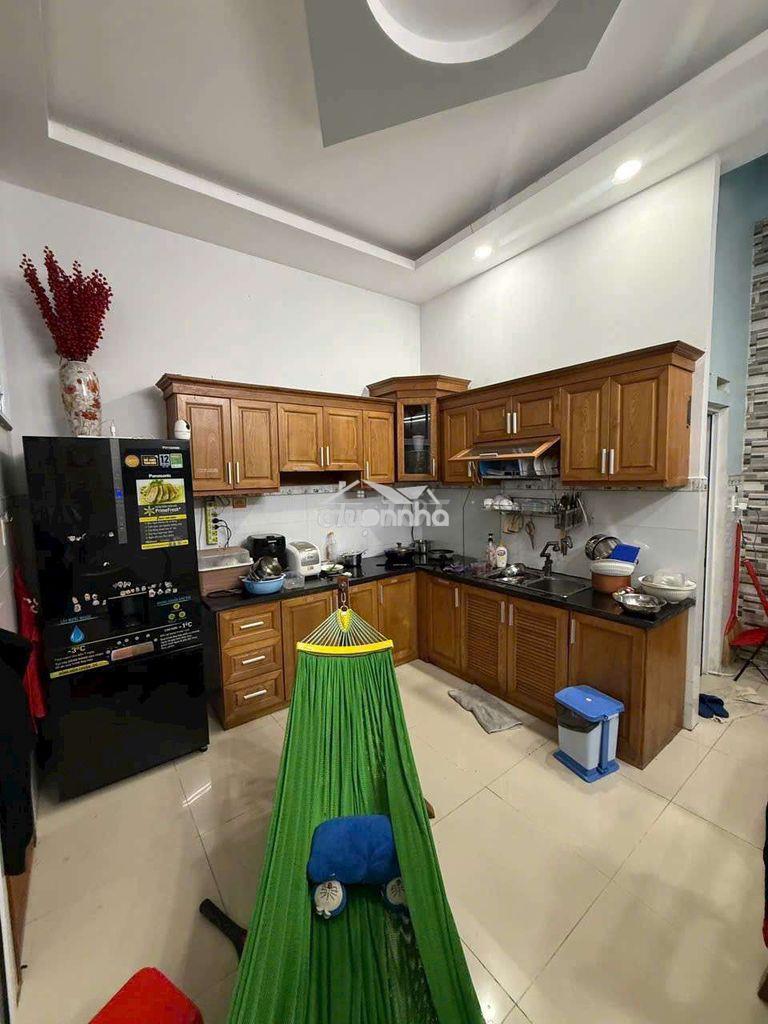 Cho thuê nhà 1 trệt 2 lầu - 4