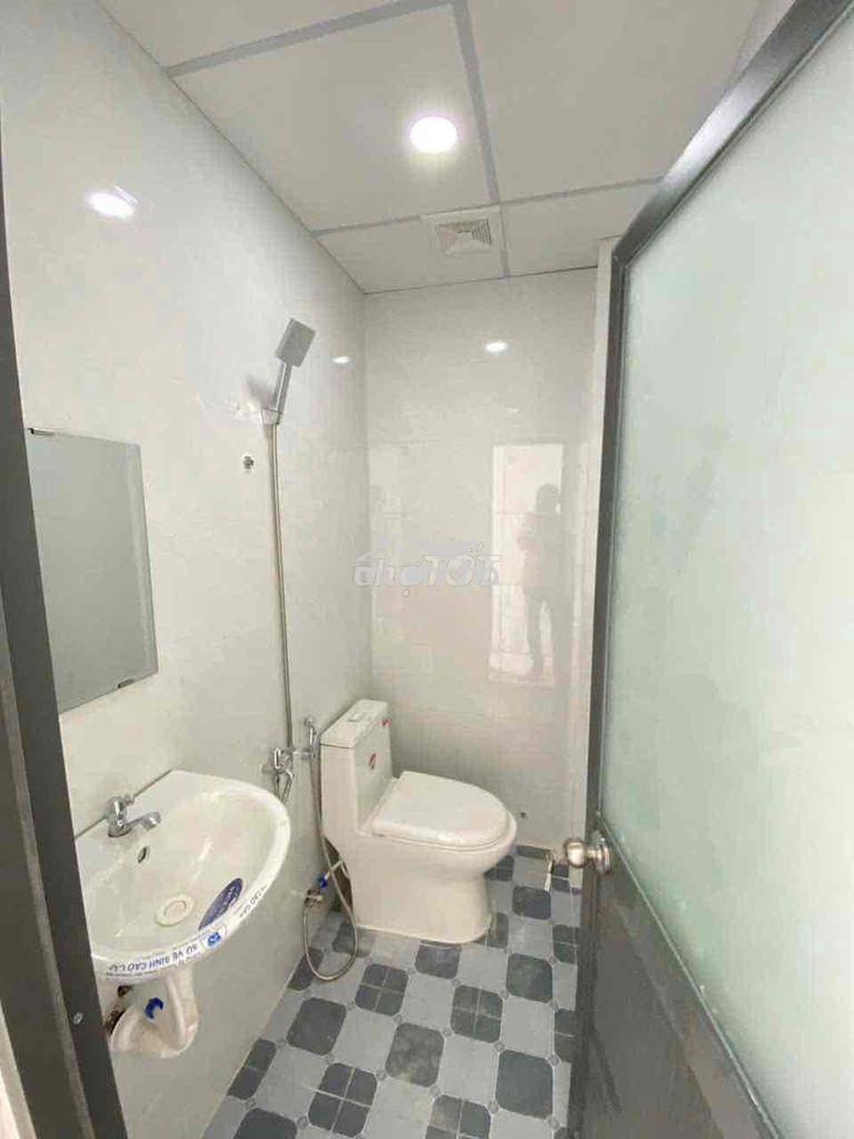 Cần bán nhà chính chủ qlộ 50 - 2
