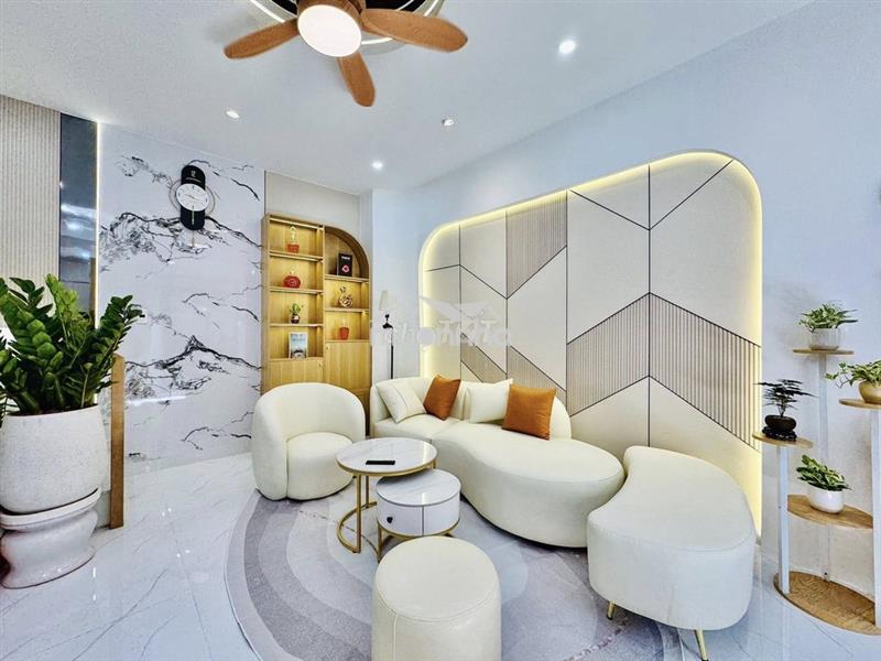 Gấp bán,nhà gần 50m2 3pn full nội thất gần lê quang định