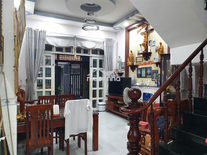 Bán gấp nhà 2 lầu dt 6x12, gần ngã 3 bùi môn, ql22, hẻm xuân thới 7