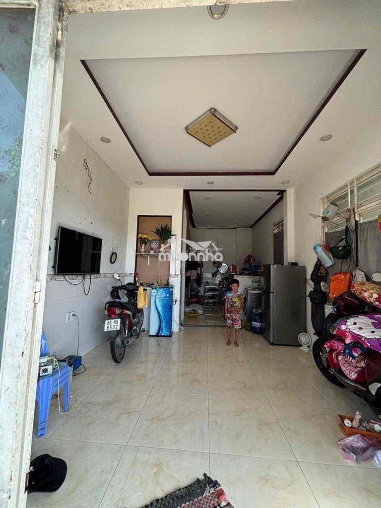 Bán nhà tặng 3 phòng trọ xã bình chánh - 2