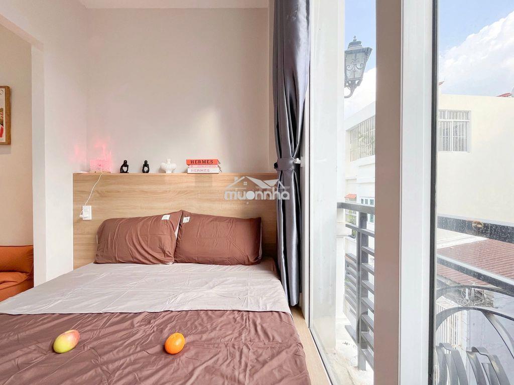 Chính chủ: studio ban công 30m2 ngay phan xích long - phan đăng lưu - 3