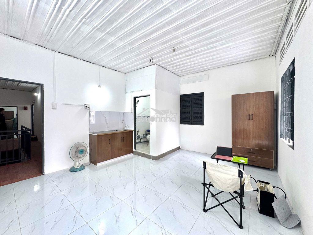Phòng trọ sát chợ hòa hưng, giờ giấc tự do không chung chủ - 3