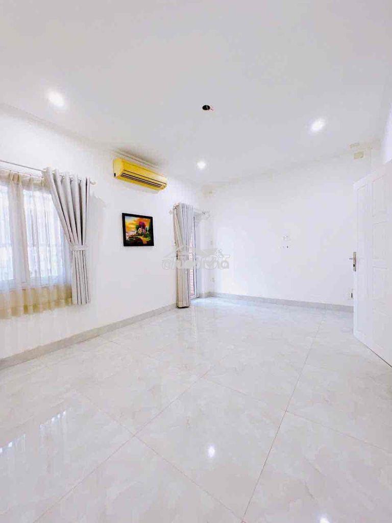 Biệt thự mặt tiền 10 mét đường số sang xịn mịn khu cao tầng đồng bộ - 2