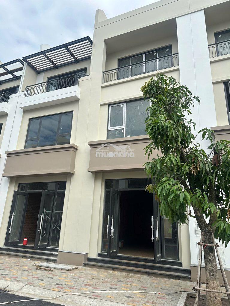 Chỉ 500 tr nhà 3.5tỷ vinhomes green city - 4t tặng vf3 thuê 18 tr/th - 2