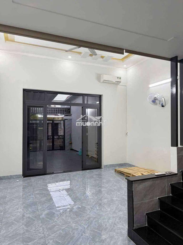 Nhà mặt tiền sân xe hơi gần go dĩ an - 2