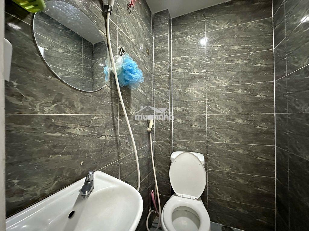 Cần bán nhà nguyễn thượng hiền q3 - 4