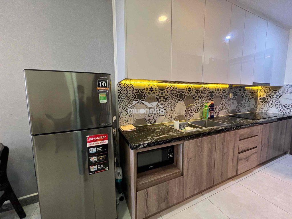 Cho thuê orchard parkview sẵn slot ô tô vào ở ngay có ban công rộng - 3